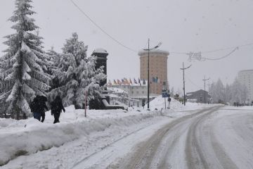 Sestriere: una bella nevicata rende ancor più affascinante la magia del Natale