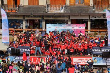 Il 43° Uovo d’Oro Lauretana allo Sci Club Sestriere. Anche Giordani e Gros sul palco della premiazione insieme ai giovani talenti.